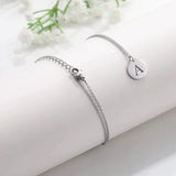 Colier cu inițiale gravate în cerc modern, placat cu aur de 18 karate