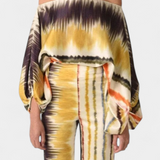 Sybella Compleu din Două Piese cu Umeri Descoperiți și Pantaloni Largi cu Model