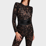 Theresia | Elegant Mono Design